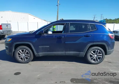 2017 Jeep New Compass Latitude 4X4 z USA, uszkodzony, nr VIN 3C4NJDBB6HT639832